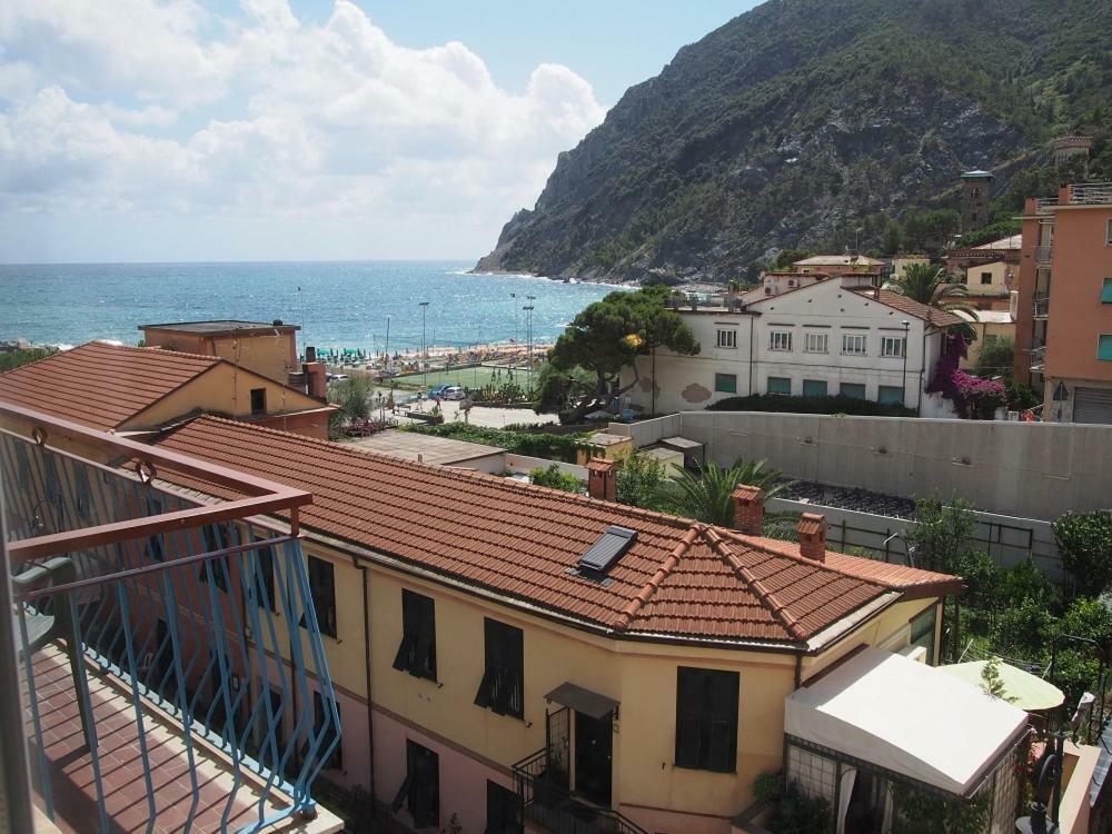 Endro'S Rooms Monterosso al Mare Exterior photo